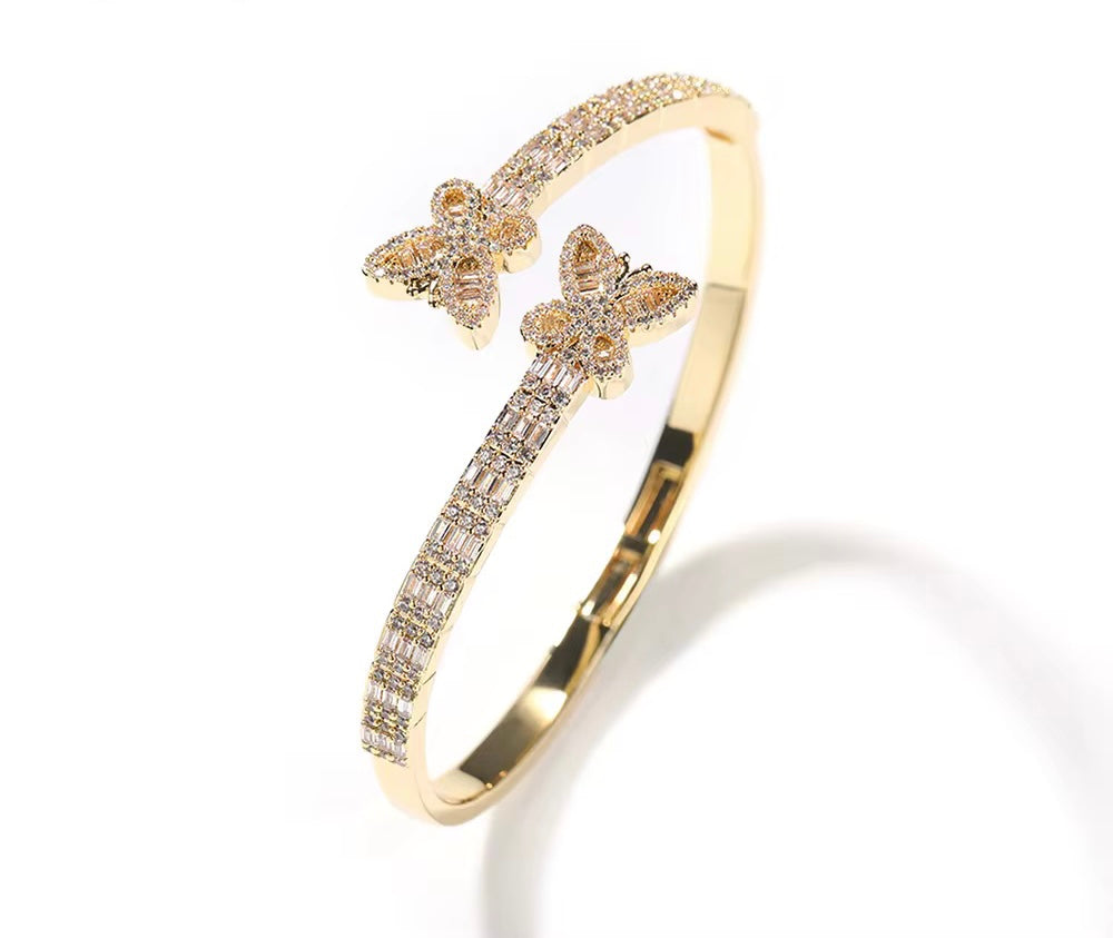 BUTTERFLY EMBRACE BRACELET
